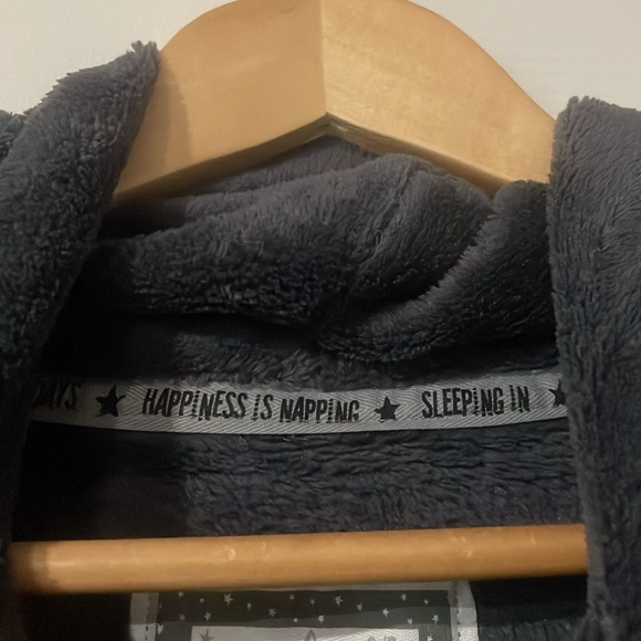 Denver Hayes cowl neck plush pj top - Picture 4 of 5